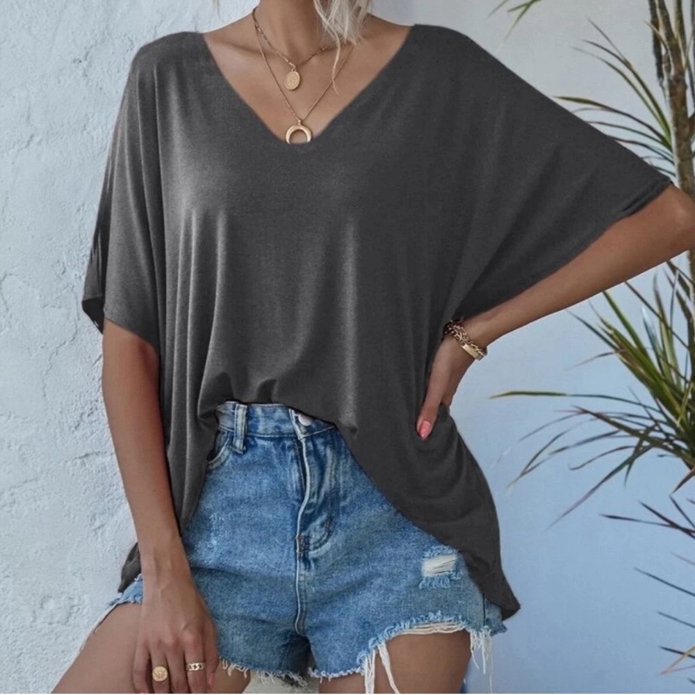 Cozy Black Batwing Sleeve Oversized Casual Top - Picture 3 of 4